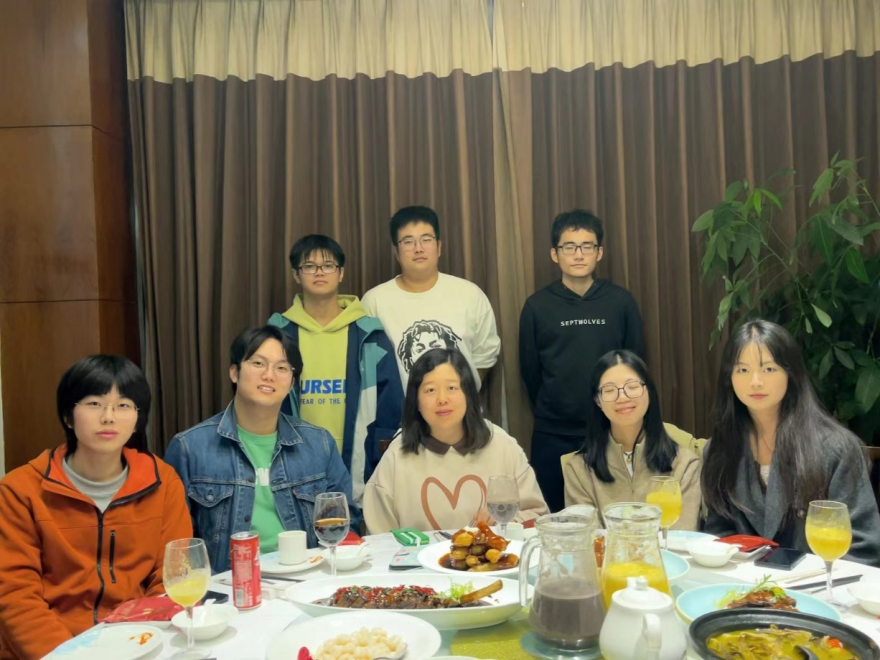 2023.11.28 课题组聚餐